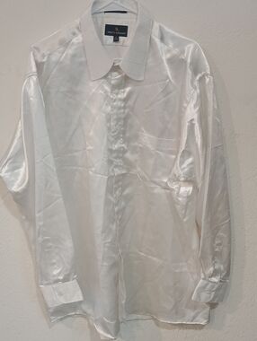 Stacy Adams White Satin Dress Shirt with Textured Collar